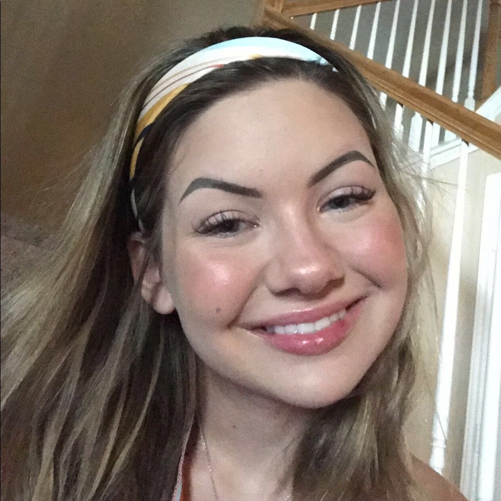 Meet your Posher, Brooke